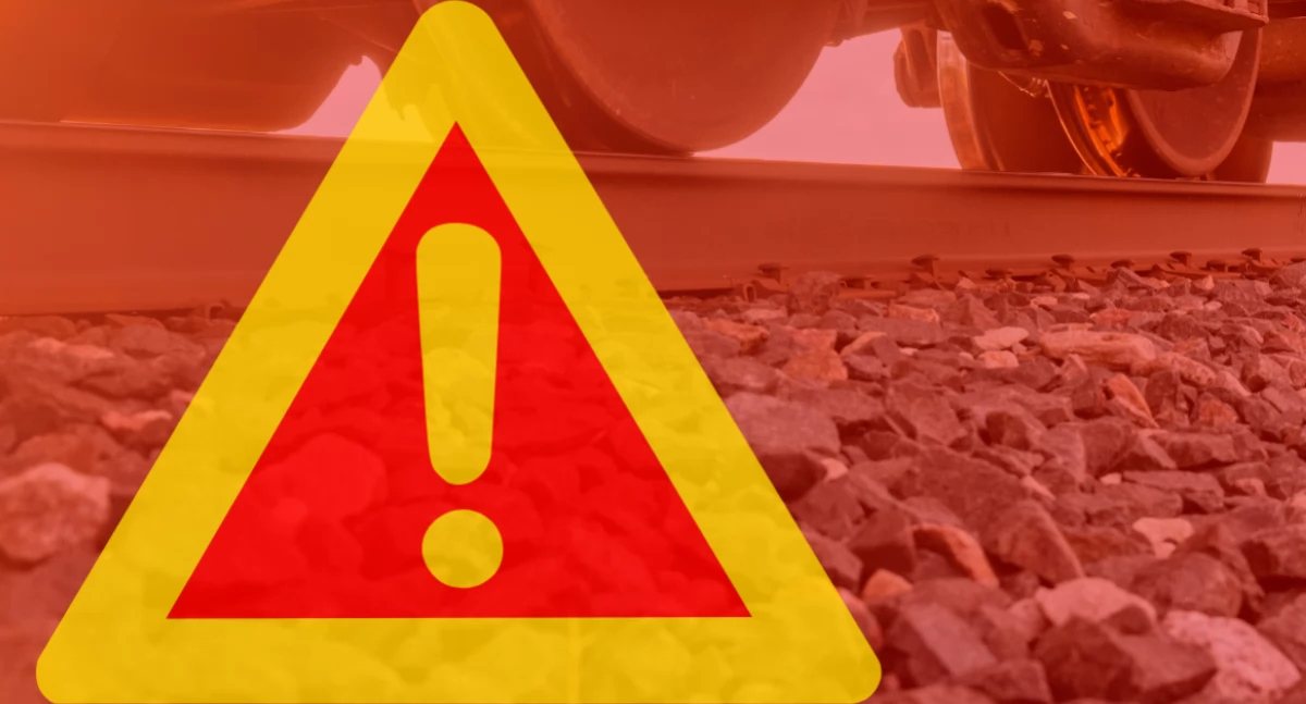 Szokujący INCYDENT we Włochach. Mężczyzna leżał na torach