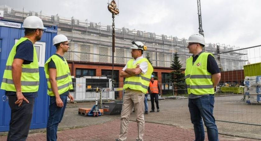 Remont Hali COS Torwar w Warszawie.