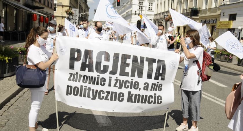 Demonstracja Służby Zdrowia w Warszawie.