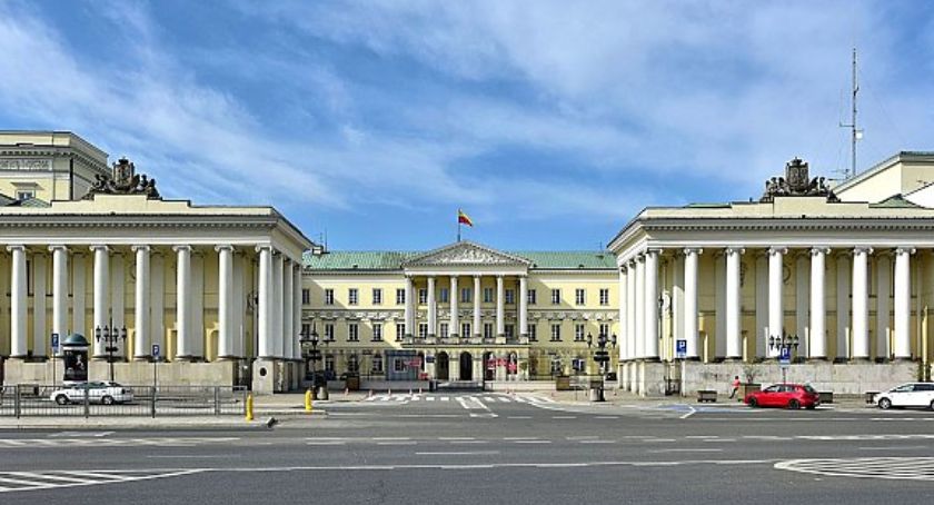Policja w ratuszu - zabezpieczono dokumenty.