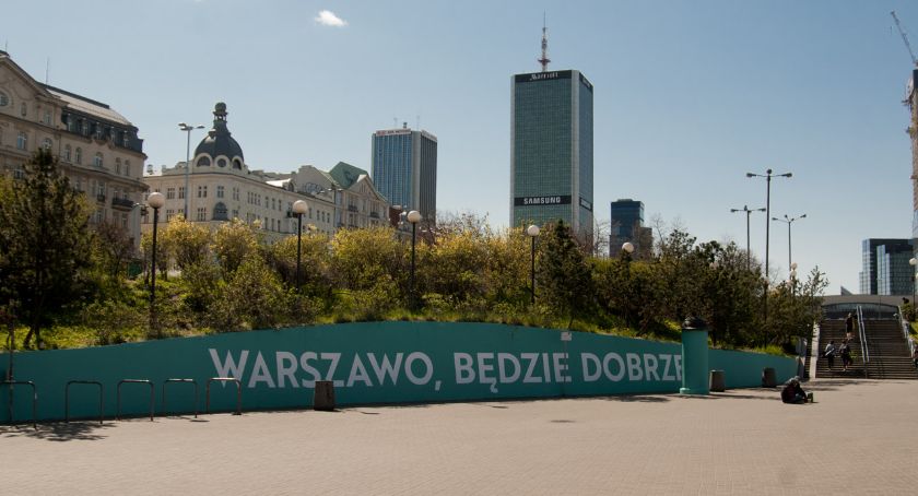 Kto stworzy murale na patelni w Warszawie? 