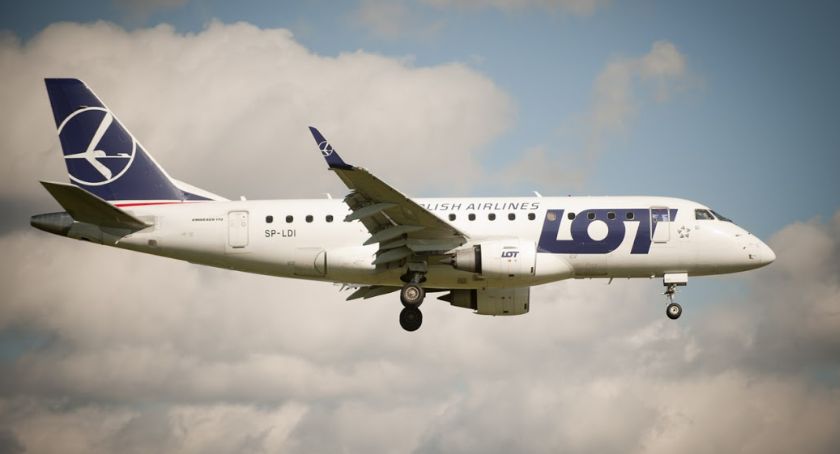 Zaktualizowany zakaz lotów. Gdzie nie polecisz do 2021 roku?