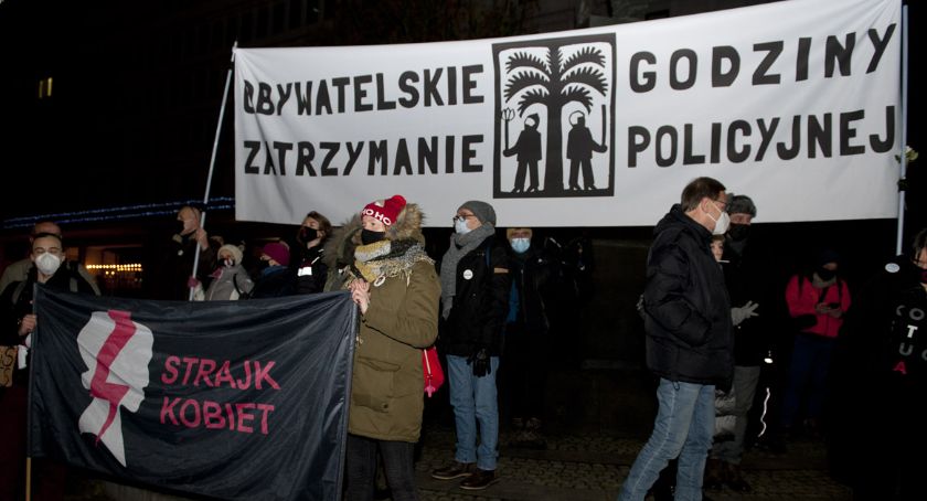 Obywatele RP protestowali w Sylwestra [ZDJĘCIA]