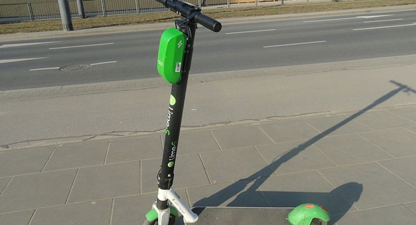 Jeździsz na hulajnodze elektrycznej? Są nowe zasady!