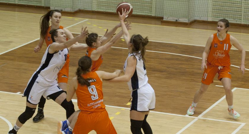 AZS UW kontra UKS Basket SMS Aleksandrów Łódzki