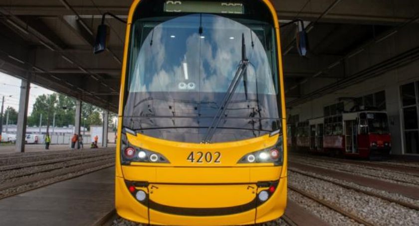 Nowy tramwaj Hyundai w Warszawie