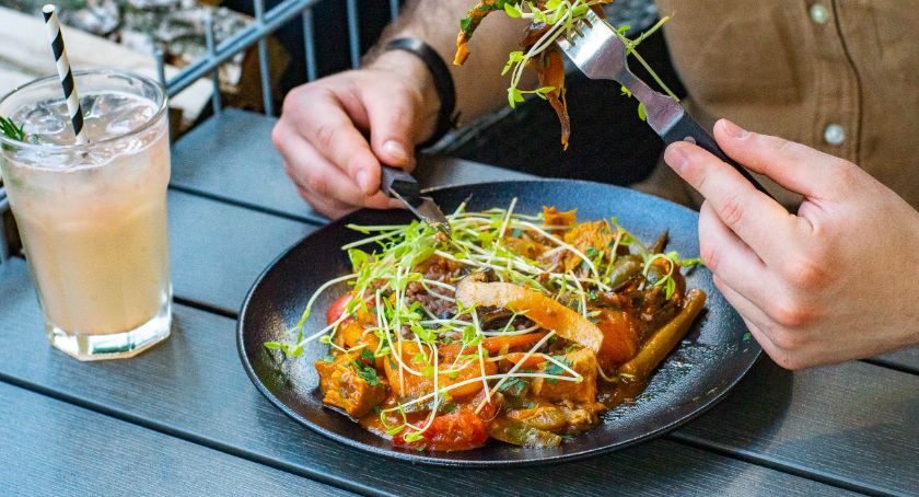 Festiwal Restaurant Week 2021 - talerz z daniem 