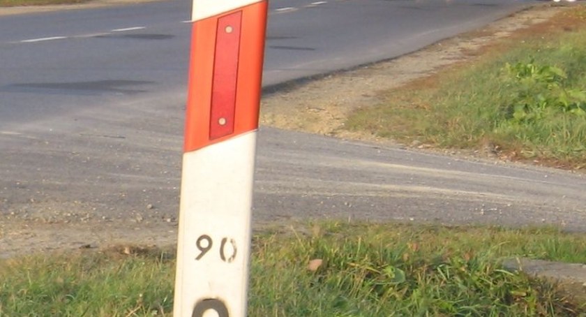 Słupek drogowy