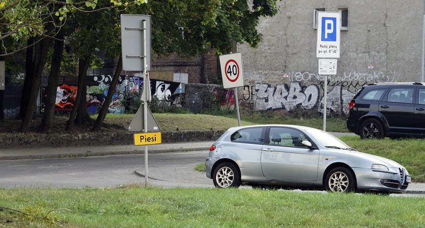 zdjęcie znak drogowy 