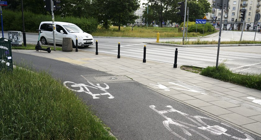 zdjęcie Ścieżki rowerowe i przejścia dla pieszych