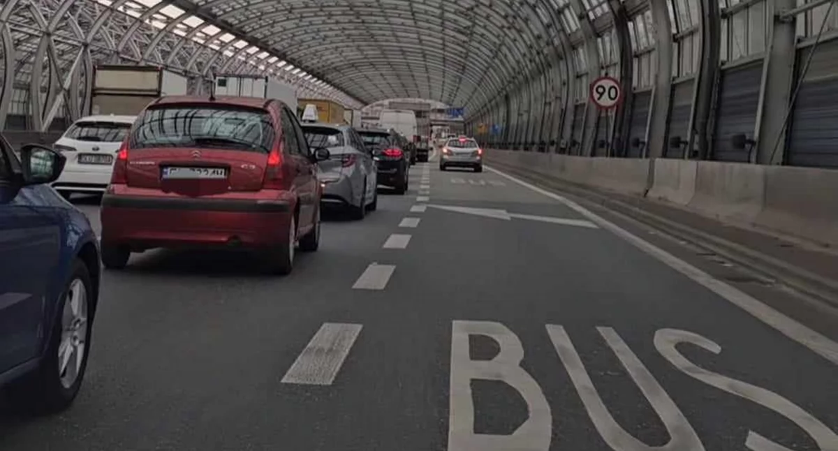 Buspas na S8