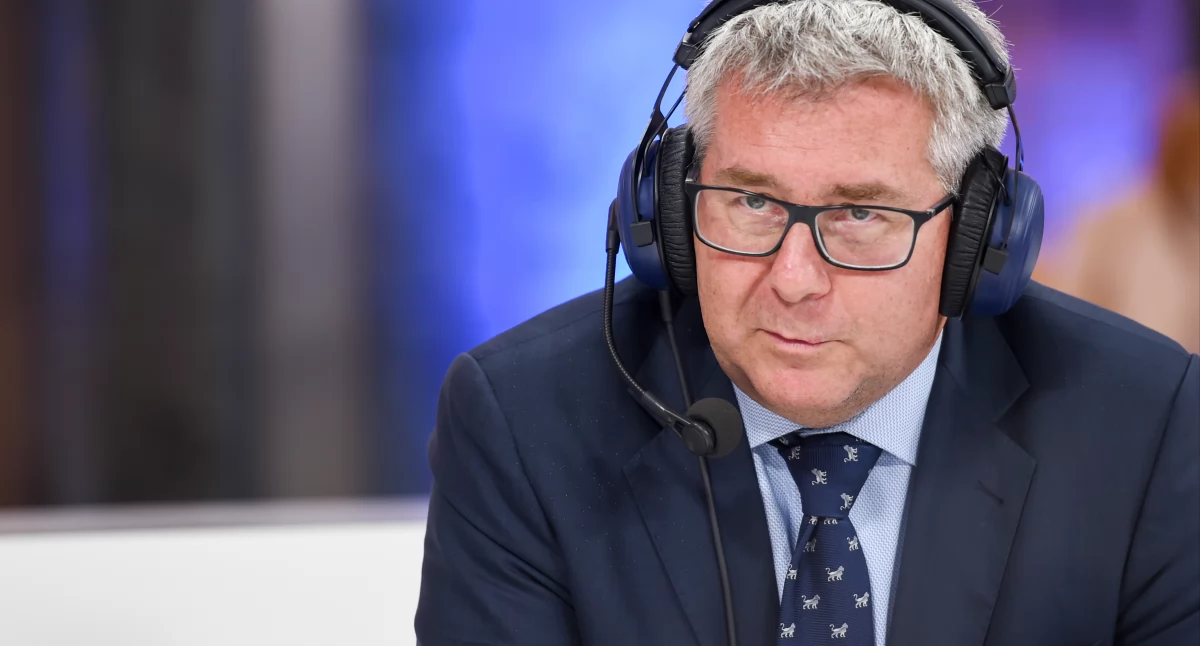 Polityka miasta, ZDANIEM CZARNECKIEGO Bruksela poluje Muska - zdjęcie, fotografia