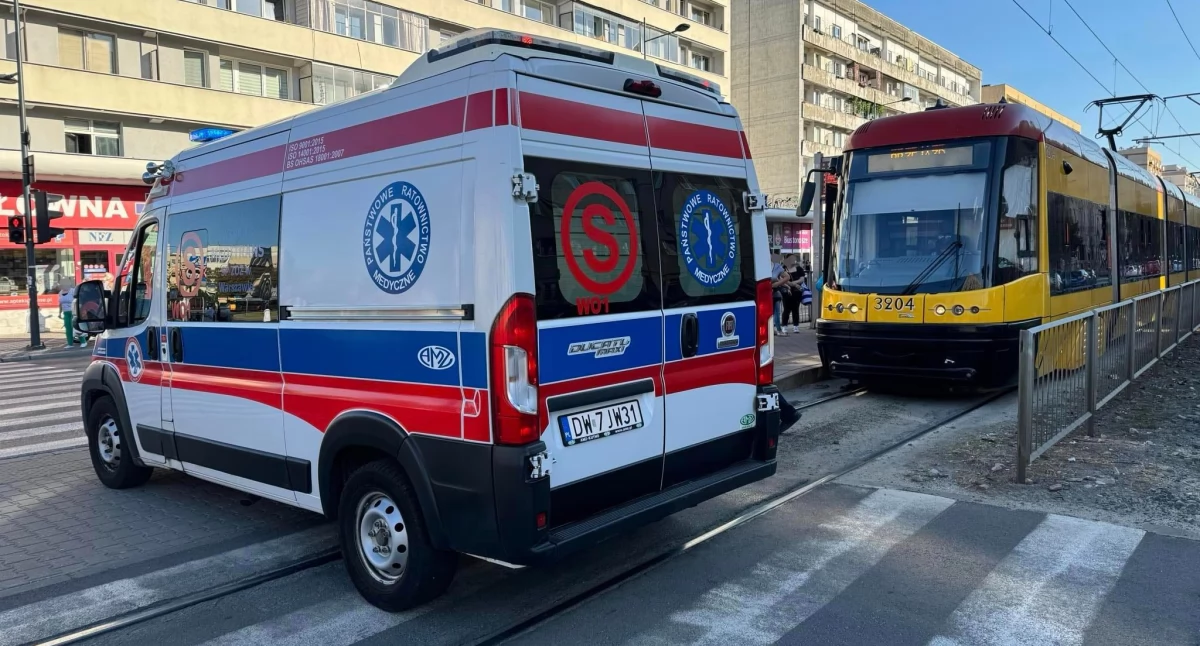 Wypadki, Spór kasownik tramwaju Grójeckiej - zdjęcie, fotografia