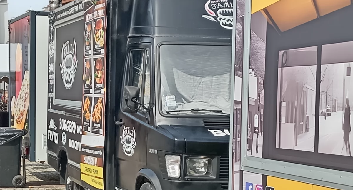 Ulice – place , Bemowski Festiwal Streetfoodu - zdjęcie, fotografia