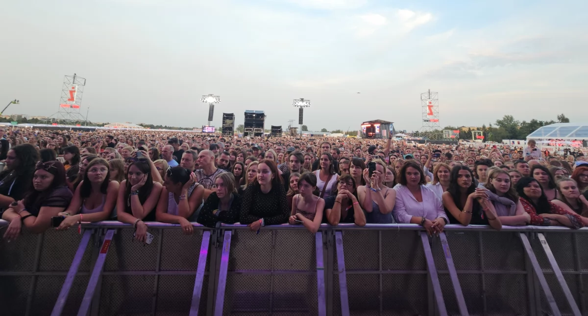 Koncerty - muzyka - płyty , Wielkie imprezy wielkie utrudnienia Miasto bezradne przed Festival - zdjęcie, fotografia