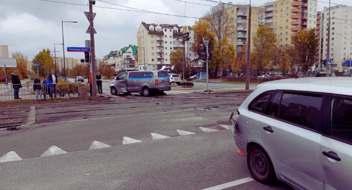 Wypadki, Poważny wypadek Powstańców Śląskich - zdjęcie, fotografia