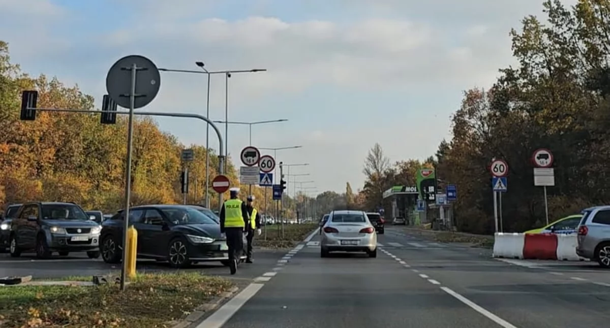 Działania służb, Długi weekend drogach Inaczej zwykle - zdjęcie, fotografia