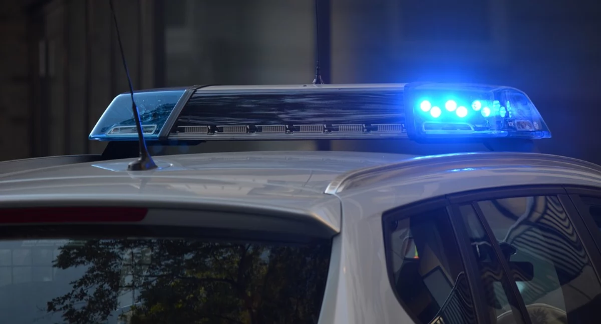 Działania służb, Arogancki napad centrum miasta niedaleko - zdjęcie, fotografia
