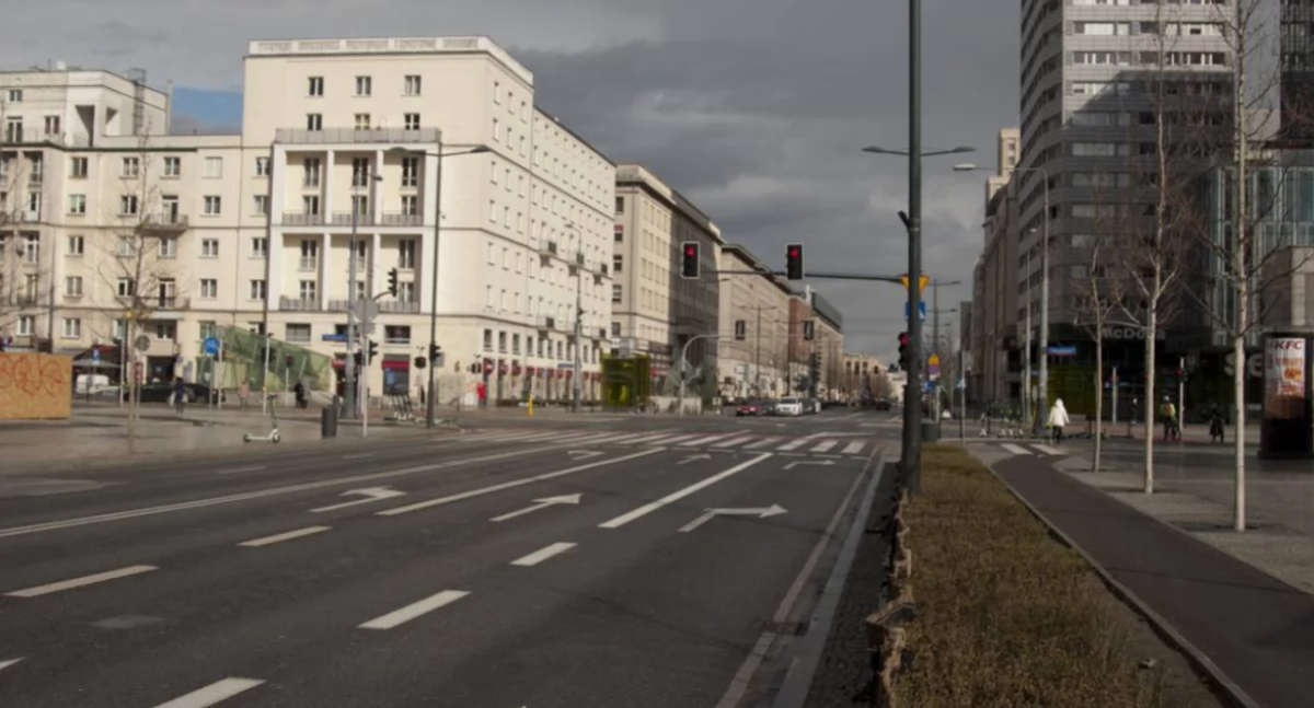 Społeczne sprawy, Puste ulice Warszawa zamrożona było pięć podczas pandemii (ZDJĘCIA) - zdjęcie, fotografia