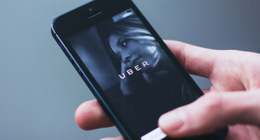 Uber przewozi medyków bezpłatnie
