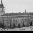 1932