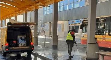 Wielkie czyszczenie pętli przy Dworcu Centralnym