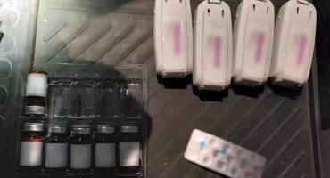 Ampułki z fentanylem na przystanku 