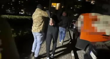 UDAWAŁ PRACOWNIKA BANKU. Policjanci na Pradze-Południe zareagowali!