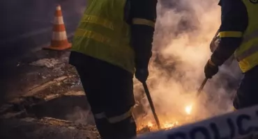 Poważna awaria sieci ciepłowniczej w centrum Warszawy - 20-LATKA POPARZONA!