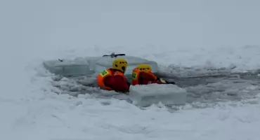 Wędkarstwo podlodowe może skończyć się tragicznie. Jak zachować bezpieczeństwo podczas aktywności na lodzie?