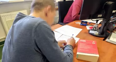 Podróż zakończona zarzutami - ale nie dla kierowcy. Kontrola w Lesznowoli