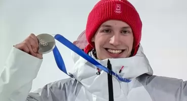 POLSKI MEDAL W SKOKACH NARCIARSKICH NA IGRZYSKACH OLIMPIJSKICH! Kim jest Kacper Tomasiak?