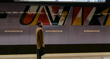 Trzaskowski o projekcie „Podziemna Tarcza”. Metro będzie służyć jako schrony?