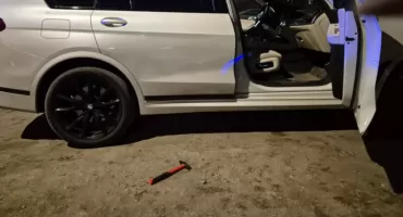 Z auta dobiegały OKROPNE KRZYKI. Interwencja w Wawrze