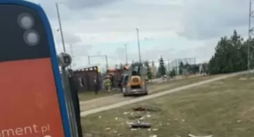 KIERUJĄCA AUTOBUSEM WYMUSIŁA PIERWSZEŃSTWO. Groźny wypadek