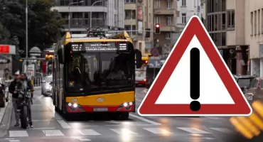 Remont na Mokotowie paraliżuje autobusy 165 i 317. Zobacz, którędy teraz jeżdżą!