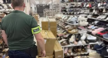 HANDLOWAŁA PODROBIONYMI MARKAMI BUTÓW. GROZI JEJ 5 LAT WIĘZIENIA 