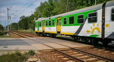 Majówka pociągiem: Odkryj Mazowsze z biletem wycieczkowym
