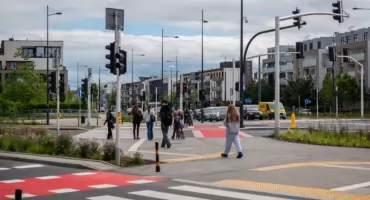 PIECHOTĄ I ROWEREM PRZEZ SOBIESKIEGO. Lepiej na Mokotowie!