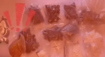 Zgłosili włamanie w Warszawie, a wpadł... diler. Ponad 2 KILOGRAMY chemii w rękach policji!