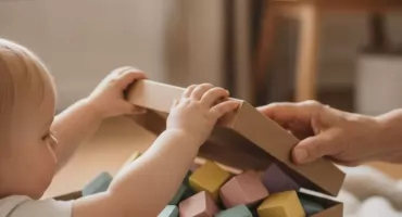 Jak wybrać prezent dla dwulatka? Poradnik dla babci i dziadka