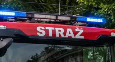 Ogień na dachu LO przy Dembowskiego. Akcja strażaków na Ursynowie!