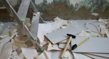 Jak legalnie pozbyć się gruzu budowlanego w Warszawie?