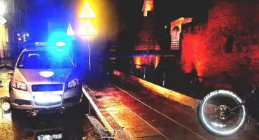 Udawał, że nie zna polskiego. Agresywny rowerzysta spacyfikowany w Śródmieściu!