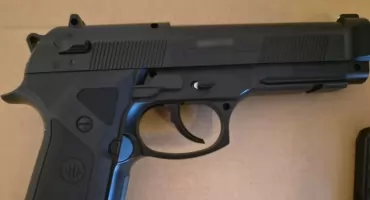Ludzie nie wiedzieli, co się dzieje! Policjanci złapali 20-latka