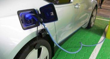 14 kolejnych stacji do ładowania elektrycznych samochodów